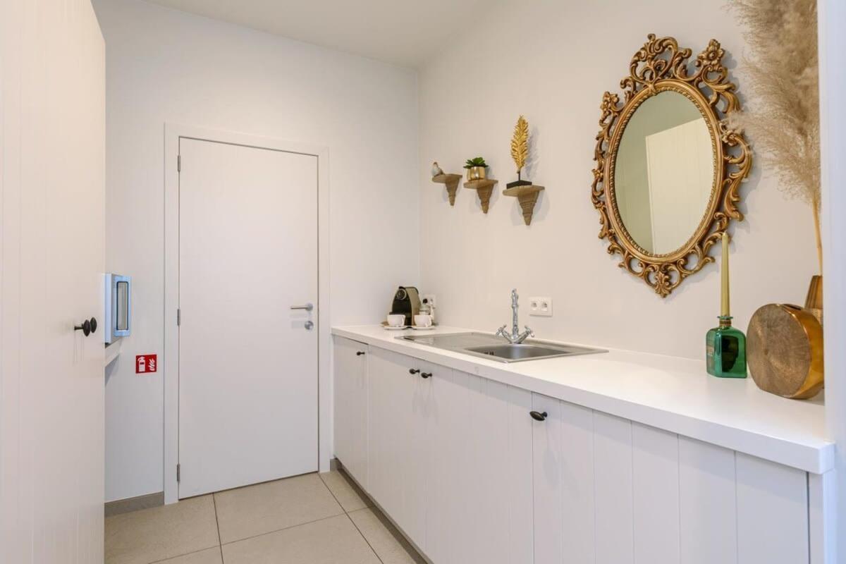 Huswell - Stylish Studio In The Heart Of 브뤼헤 외부 사진